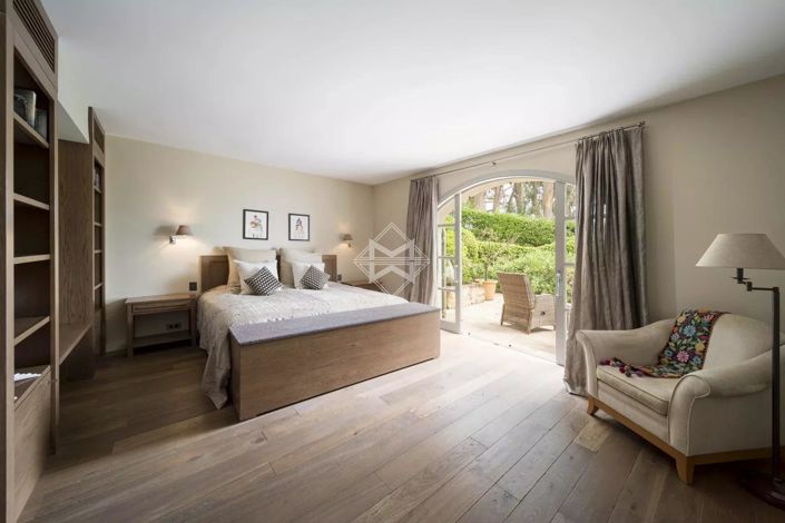 Image No.10-4 Bed House for sale