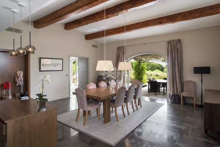 Image No.6-4 Bed House for sale