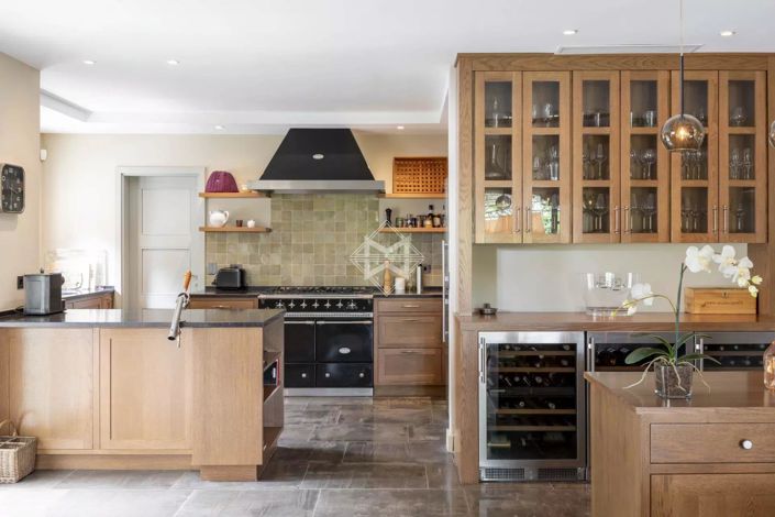 Image No.7-4 Bed House for sale