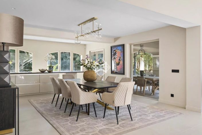 Image No.12-5 Bed House for sale