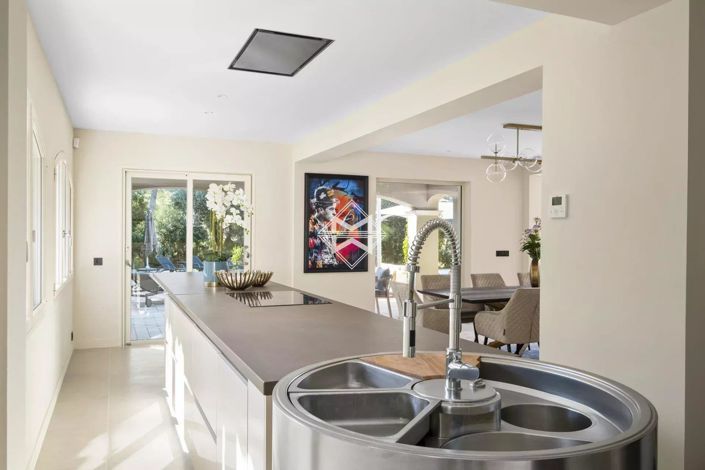 Image No.13-5 Bed House for sale