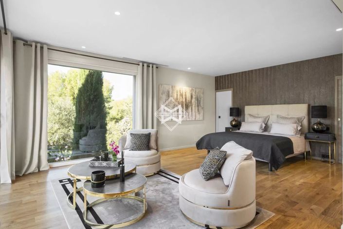 Image No.15-5 Bed House for sale