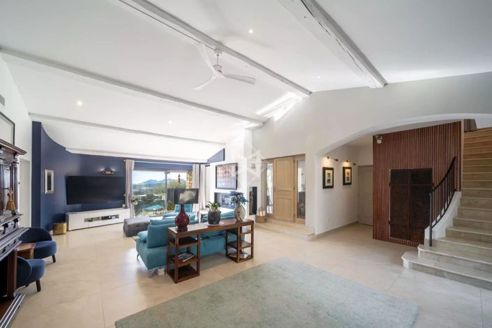 Image No.7-4 Bed House for sale