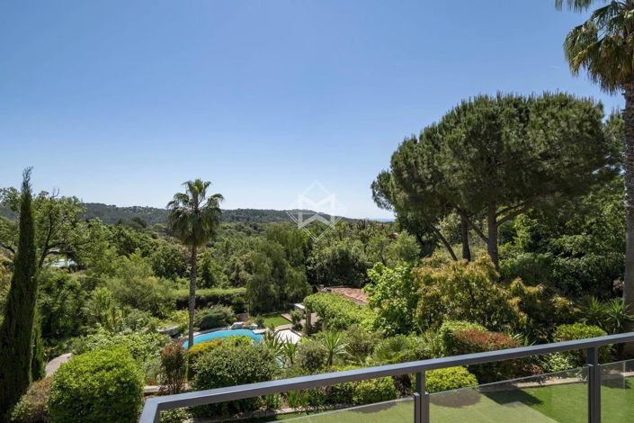 Image No.2-4 Bed House for sale