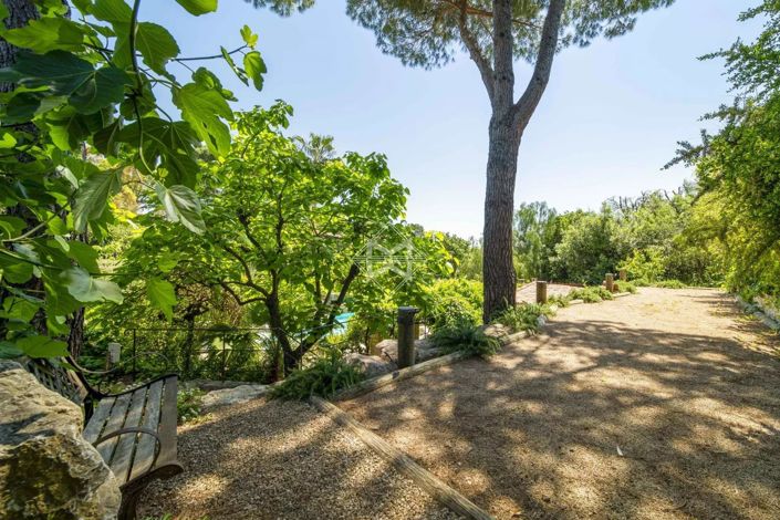 Image No.4-4 Bed House for sale