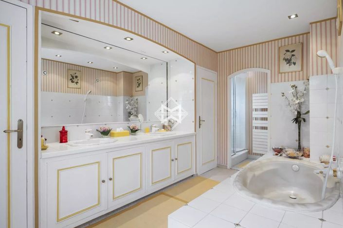 Image No.9-Maison de 5 chambres à vendre à Mougins