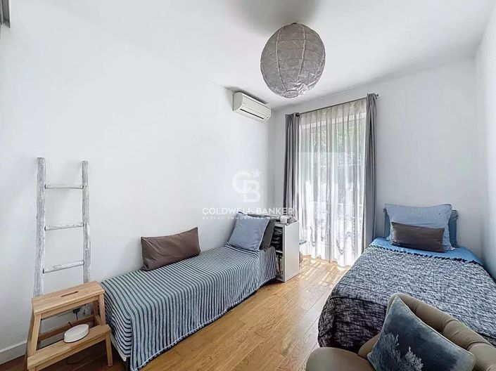 Image No.10-3 Bed Apartment for sale