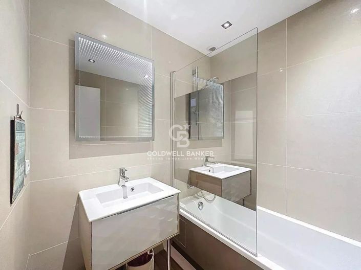 Image No.12-3 Bed Apartment for sale