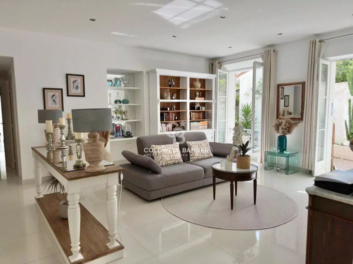 Image No.2-3 Bed Property for sale