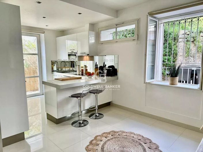 Image No.7-3 Bed Property for sale