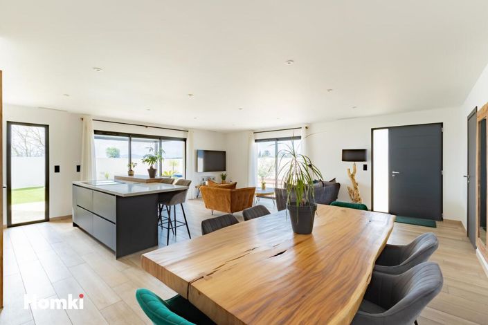 Image No.7-3 Bed House for sale