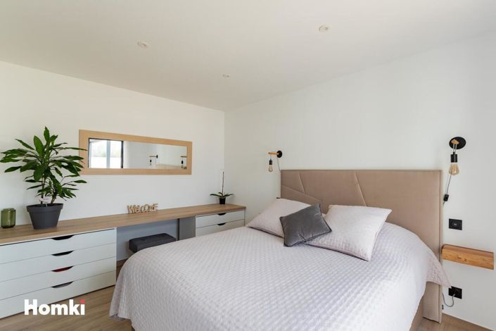 Image No.9-3 Bed House for sale