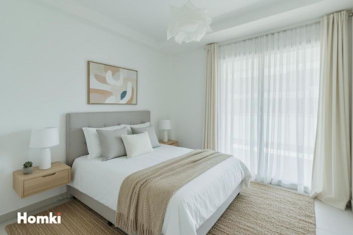 Image No.10-2 Bed Apartment for sale