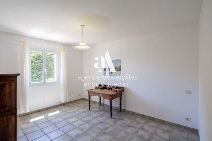 Image No.5-House for sale