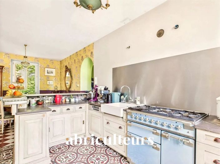 Image No.3-4 Bed House for sale