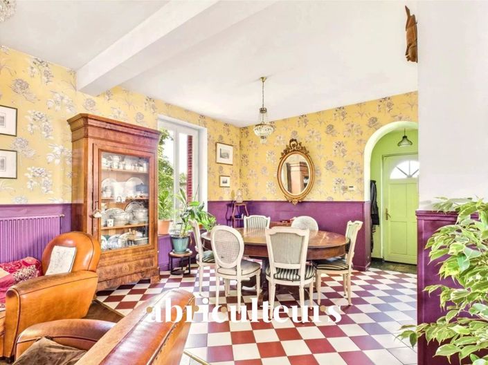 Image No.4-4 Bed House for sale