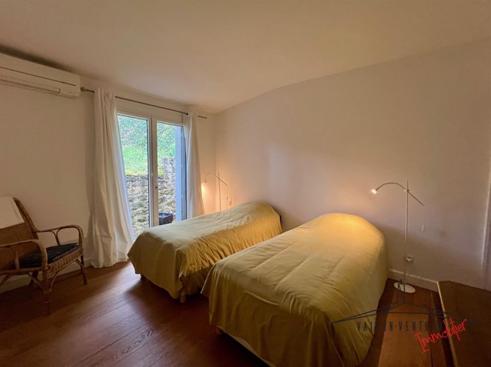 Image No.12-4 Bed House for sale