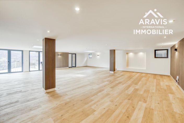 Image No.16-6 Bed House for sale