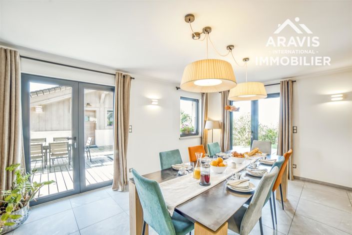 Image No.3-6 Bed House for sale