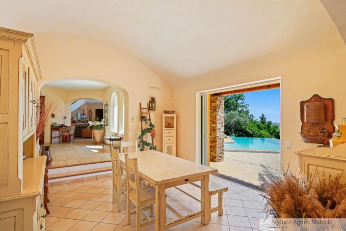 Image No.11-4 Bed House for sale