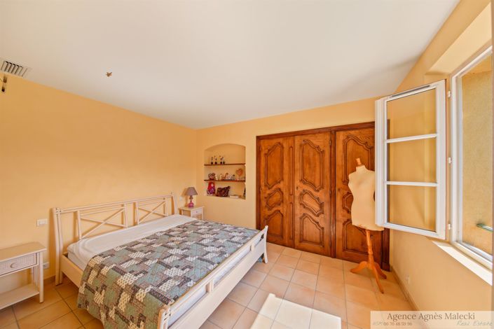 Image No.13-4 Bed House for sale