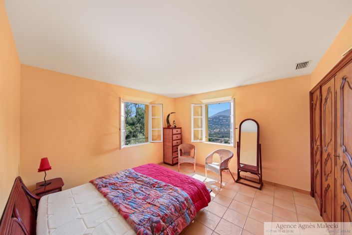 Image No.14-4 Bed House for sale