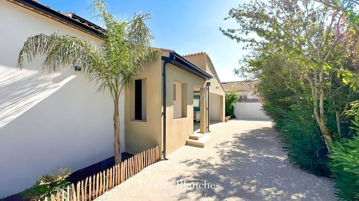 Image No.12-5 Bed House for sale