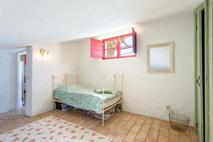 Image No.22-2 Bed House for sale