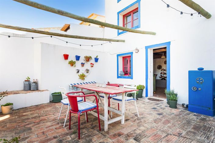 Image No.28-2 Bed House for sale