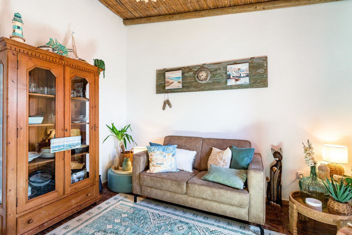 Image No.8-2 Bed House for sale