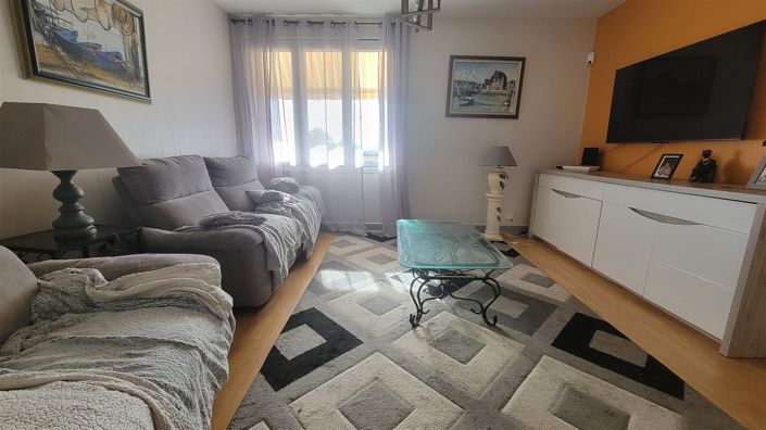 Image No.18-2 Bed House for sale