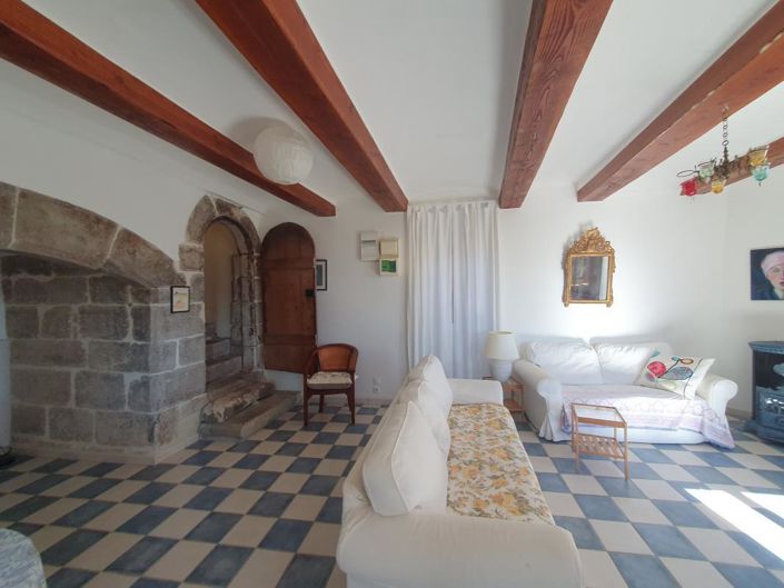 Image No.6-4 Bed House for sale