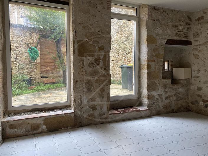 Image No.5-2 Bed House for sale