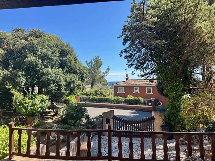 Image No.3-Maison de 4 chambres à vendre à Saint-Raphael