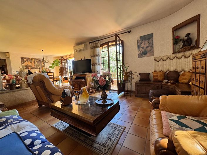 Image No.6-Maison de 4 chambres à vendre à Saint-Raphael