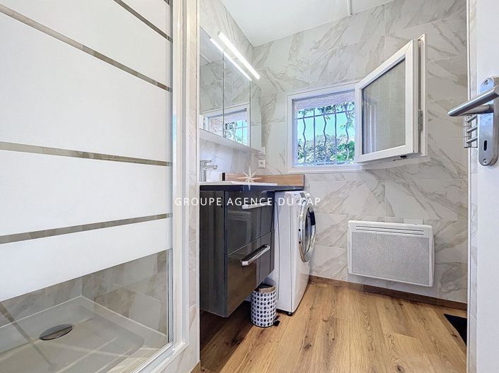 Image No.12-Maison de 3 chambres à vendre à Saint-Raphael