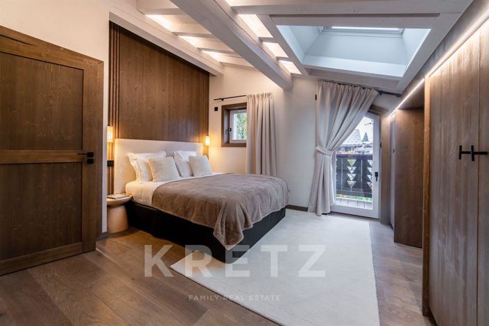 Image No.1-4 Bed House for sale