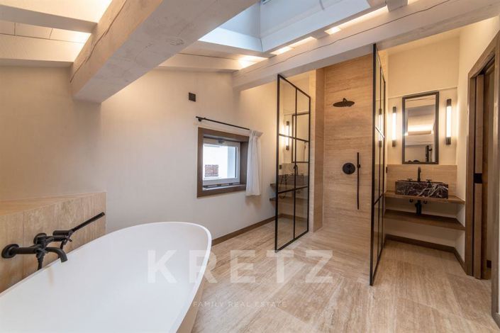 Image No.3-4 Bed House for sale