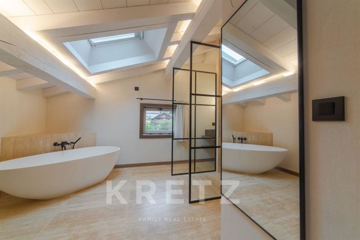 Image No.5-4 Bed House for sale