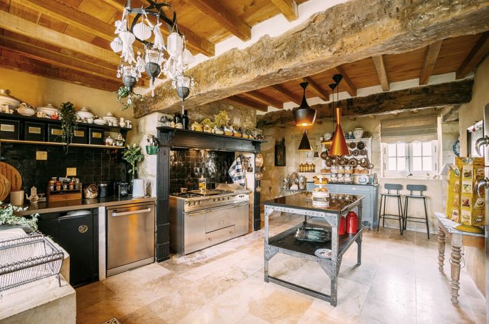 Image No.6-7 Bed House for sale