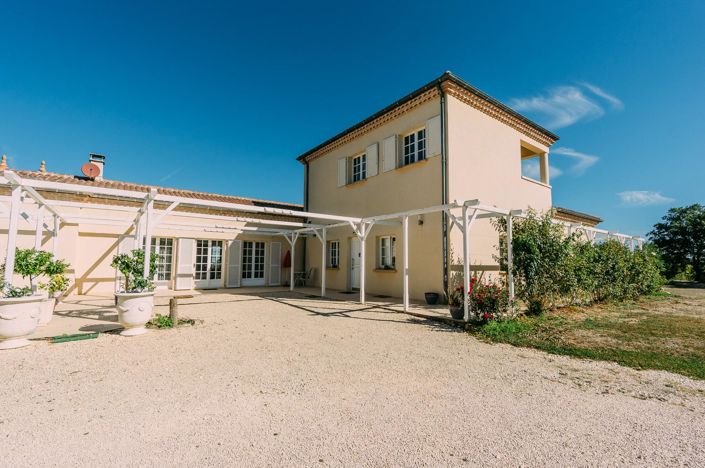 Image No.3-4 Bed House for sale