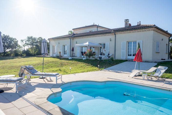 Image No.5-4 Bed House for sale