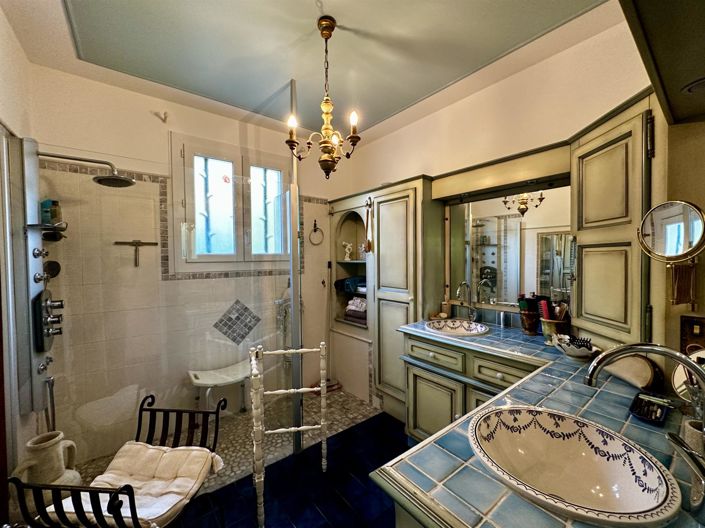 Image No.15-4 Bed House for sale