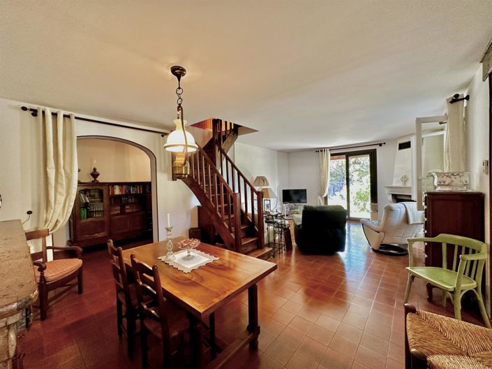 Image No.6-4 Bed House for sale