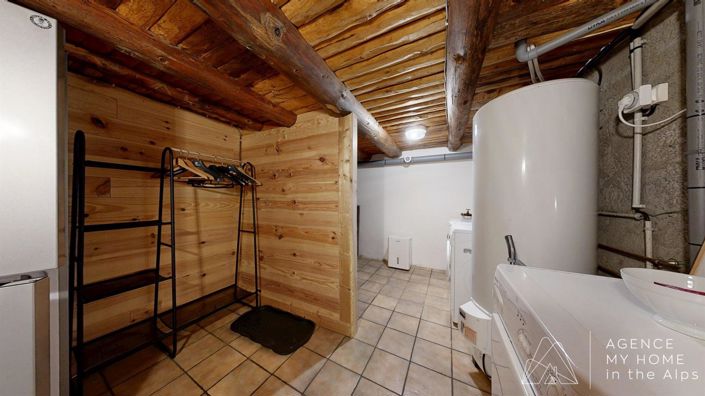 Image No.20-3 Bed House for sale