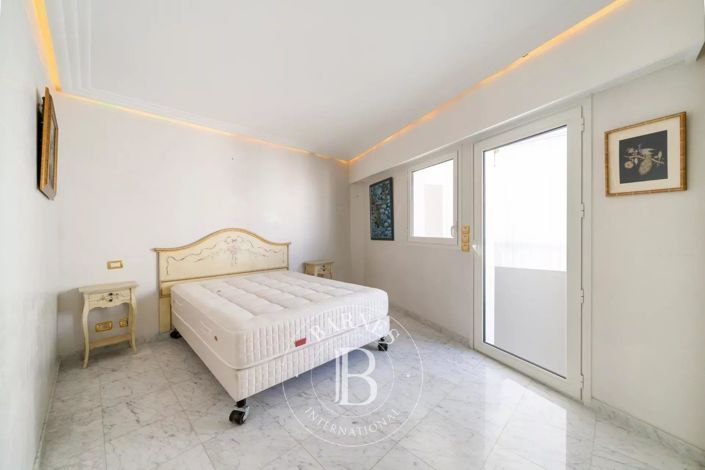 Image No.6-3 Bed Apartment for sale