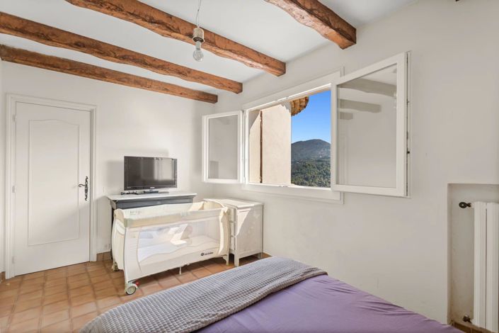 Image No.14-5 Bed House for sale