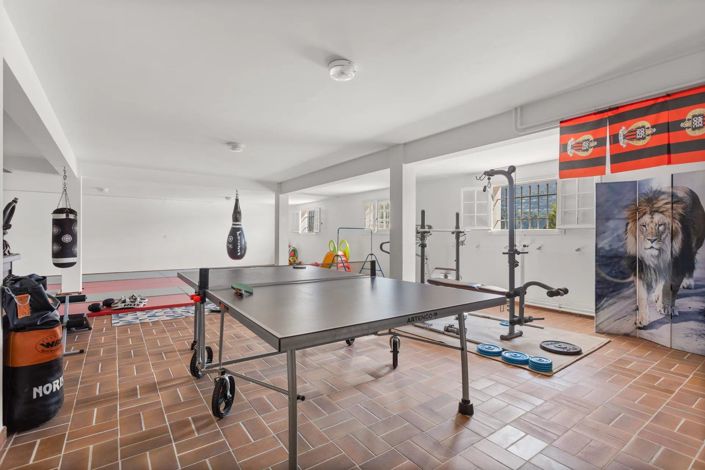 Image No.21-5 Bed House for sale