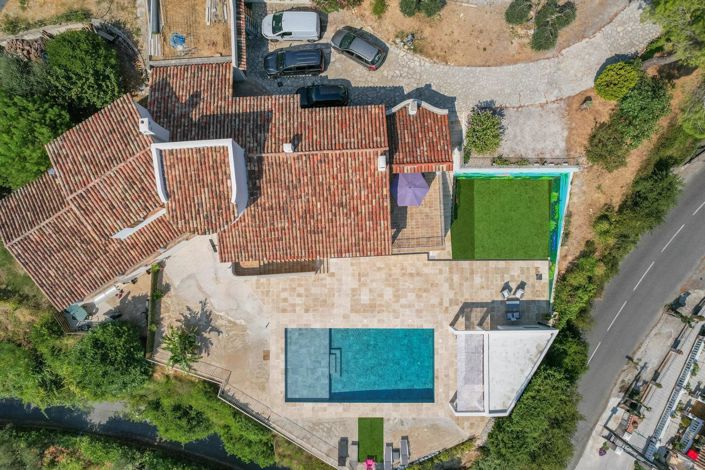 Image No.32-5 Bed House for sale