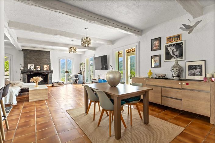 Image No.4-5 Bed House for sale